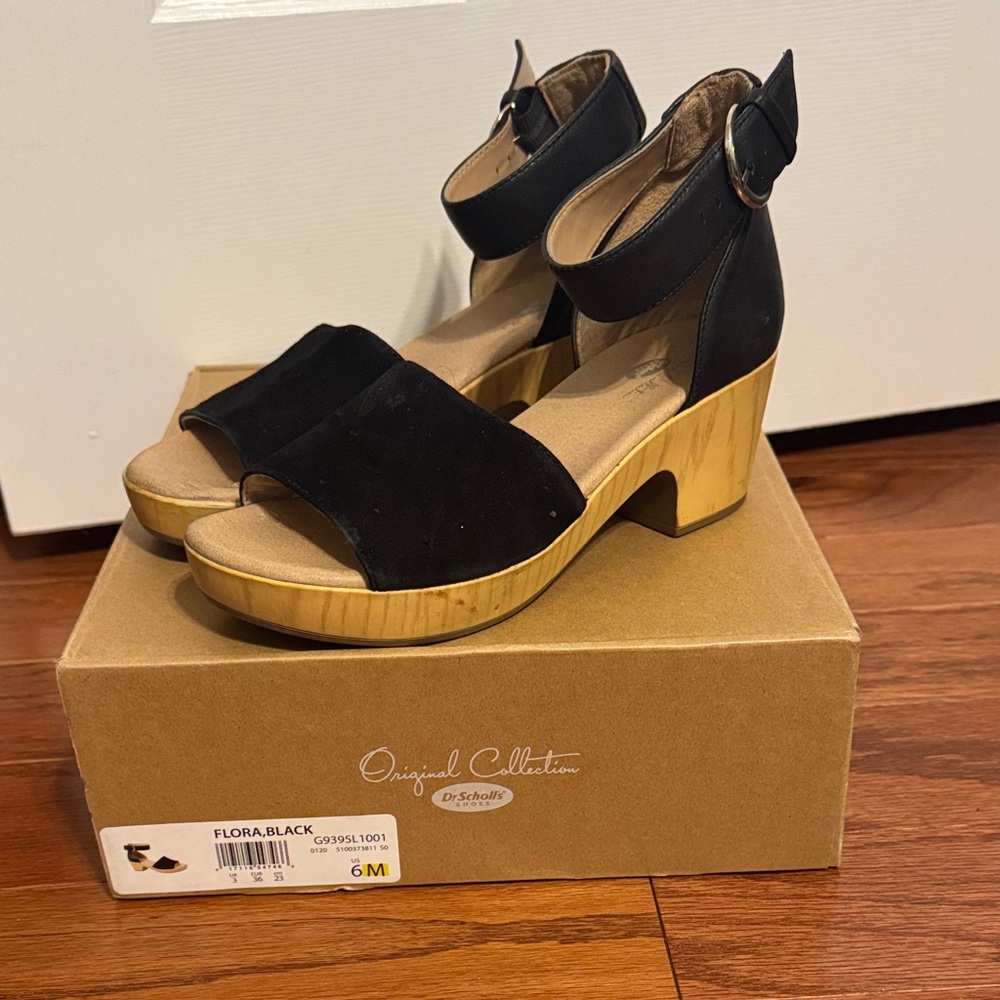 Dr. Scholl's Black and Tan Sandals